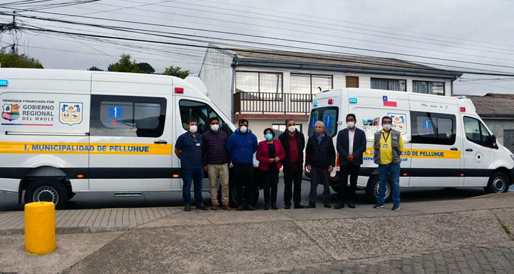 entrega-de-2-nuevas-ambulancias-mercedes-benz-sprinter-4x2-y-4x4-a-la-municipalidad-de-pelluhue-1.jpg