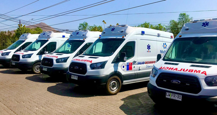 hospital-clinico-felix-bulnes-inaugura-cinco-ambulancias-2.jpg